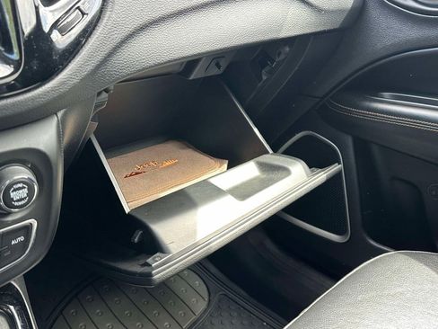 Used 2018 Jeep Compass Limited AWD/4WD image 30