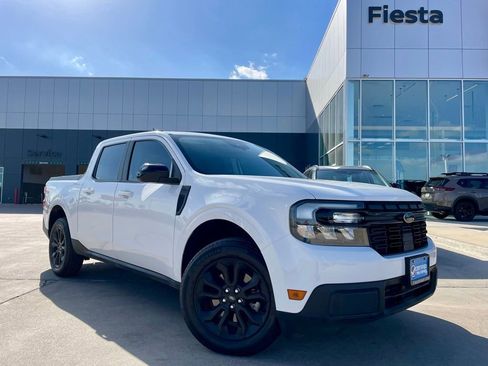 Used 2024 Ford Maverick Lariat w/ Black Appearance Package image 1