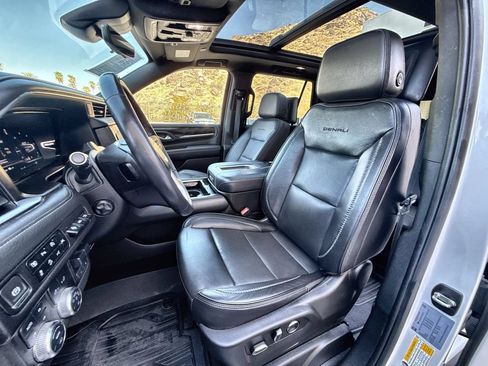 Used 2023 GMC Yukon Denali w/ Denali Reserve Package AWD/4WD image 12