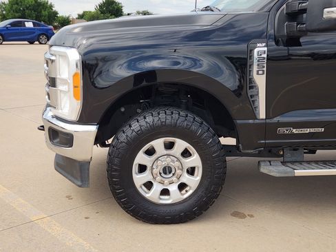 Used 2023 Ford F250 XLT AWD/4WD image 9