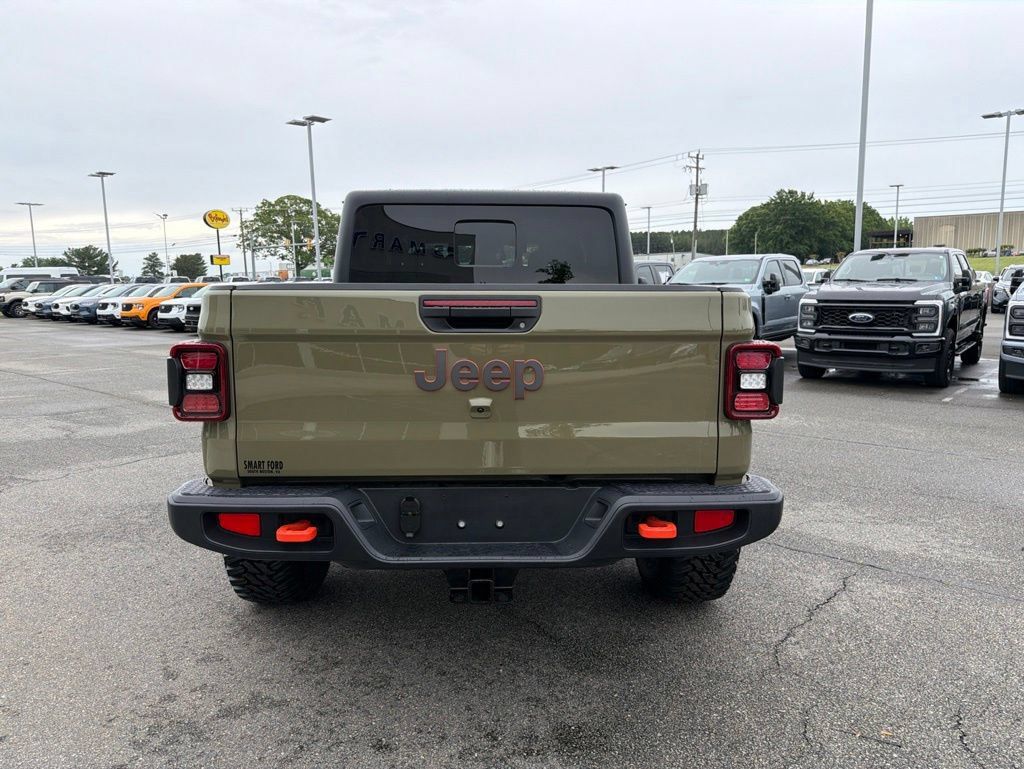 Used 2026 Jeep Gladiator Mojave AWD/4WD image 5
