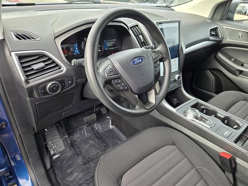 Used 2024 Ford Edge SE image 19