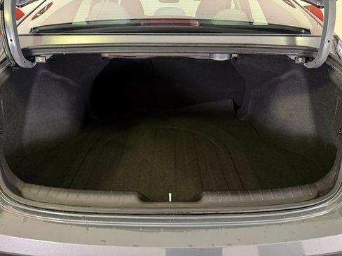 Certified 2024 Hyundai Elantra Limited image 15