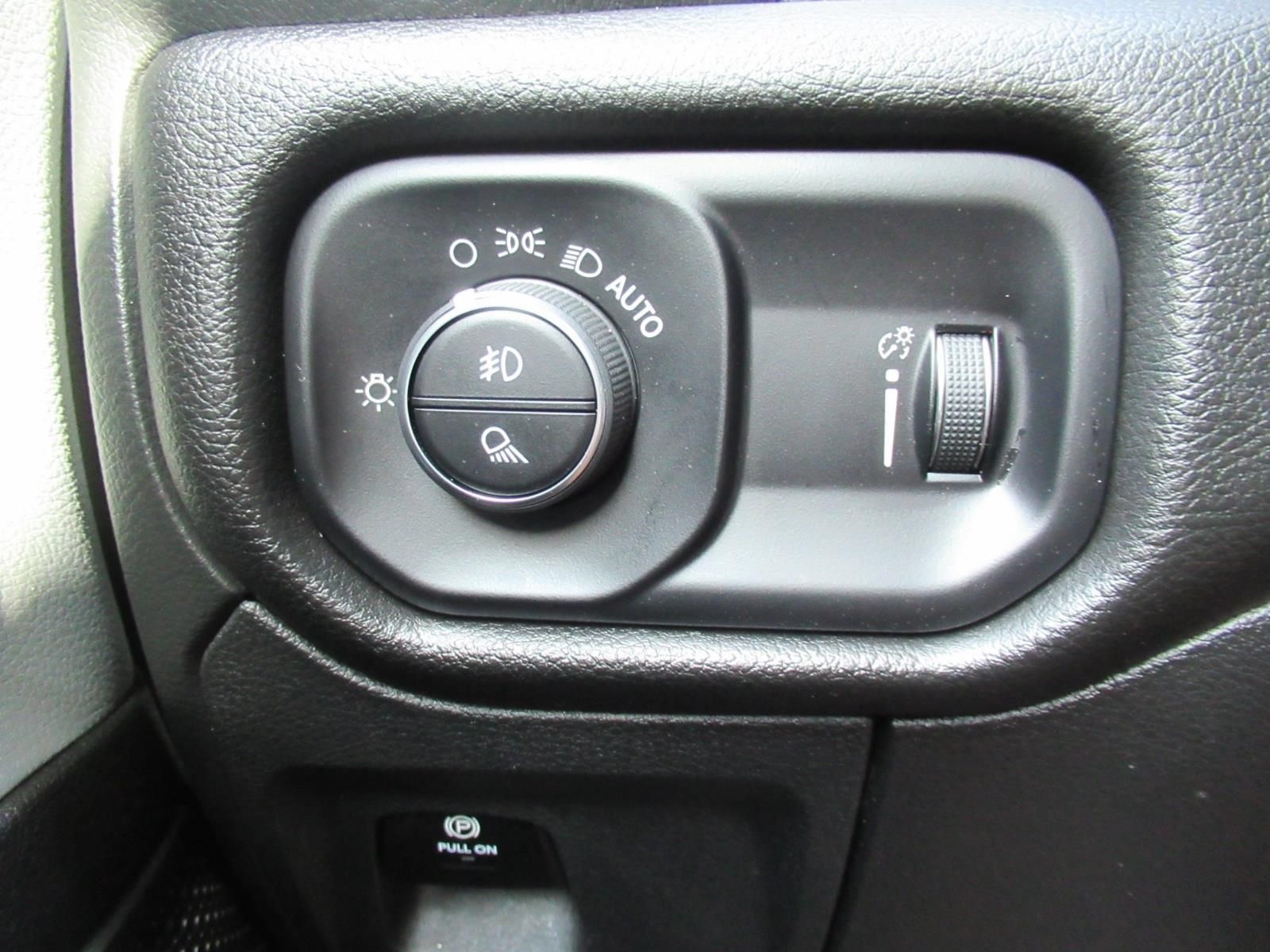 Used 2023 RAM 1500 Big Horn AWD/4WD image 20