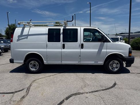 Used 2020 Chevrolet Express 2500 w/ Driver Convenience Package RWD image 6