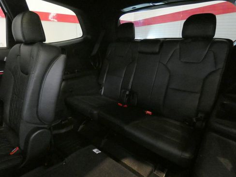 Used 2024 Kia Telluride AWD image 28