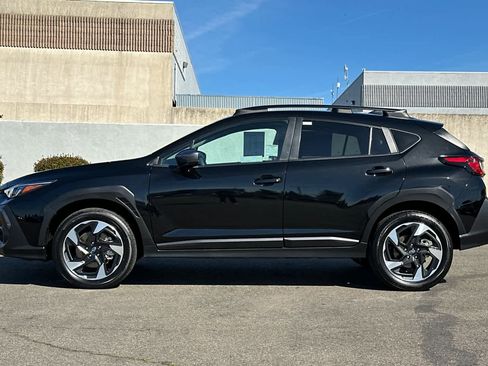 Used 2024 Subaru Crosstrek 2.5i Limited w/ Crosstrek Mirror Package image 9