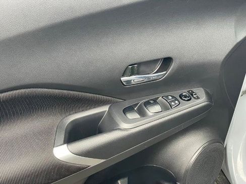 Certified 2023 Nissan Kicks SV image 12