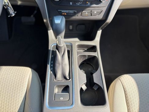 Used 2017 Ford Escape SE AWD/4WD image 24