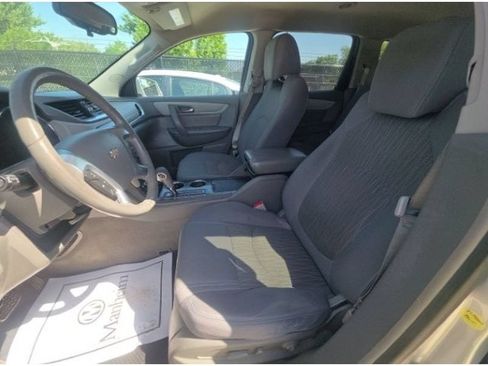 Used 2015 Chevrolet Traverse LT w/ Style and Technology Package AWD/4WD image 6