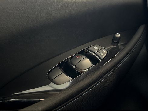 Used 2021 Nissan Leaf SV w/ SV Technology Package image 18