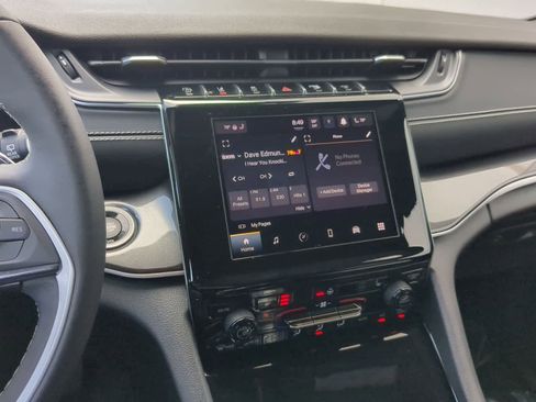 Certified 2023 Jeep Grand Cherokee L Laredo image 27