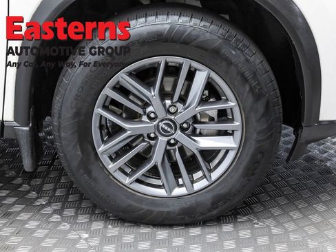 Used 2022 Nissan Rogue S image 31