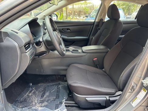 Used 2025 Nissan Sentra S FWD image 25