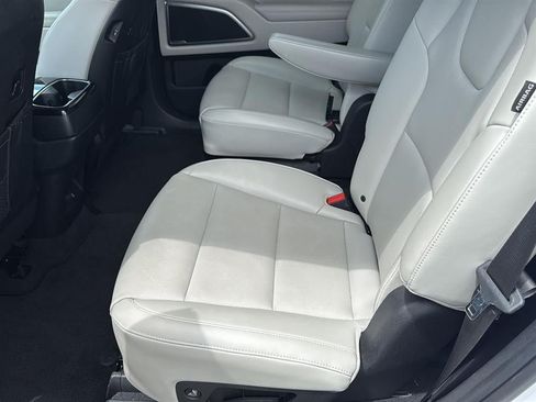 Certified 2024 Kia Telluride S FWD image 15
