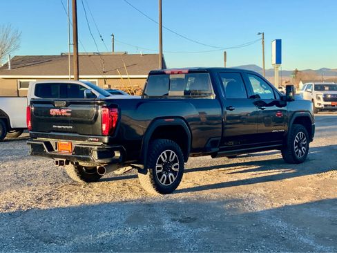 Used 2022 GMC Sierra 3500 AT4 w/ AT4 Premium Plus Package image 5