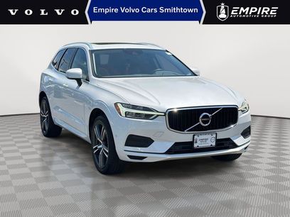 Used 2019 Volvo XC60 T5 Momentum w/ Multimedia Package