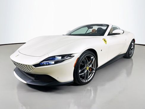 Used 2024 Ferrari Roma Spider RWD image 1