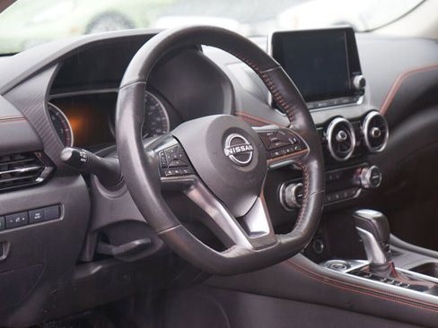 Used 2024 Nissan Sentra SR w/ SR Premium Package image 10