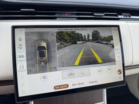 Certified 2025 Land Rover Range Rover SE AWD/4WD image 17
