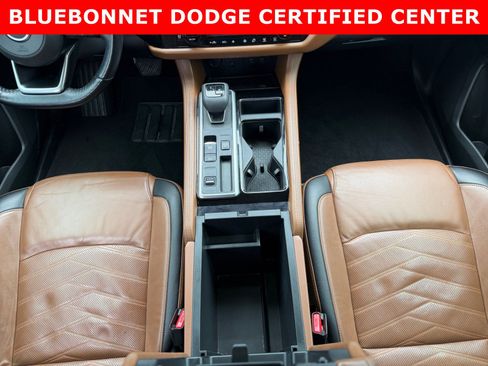 Used 2022 Nissan Pathfinder Platinum w/ Cargo Package FWD image 21