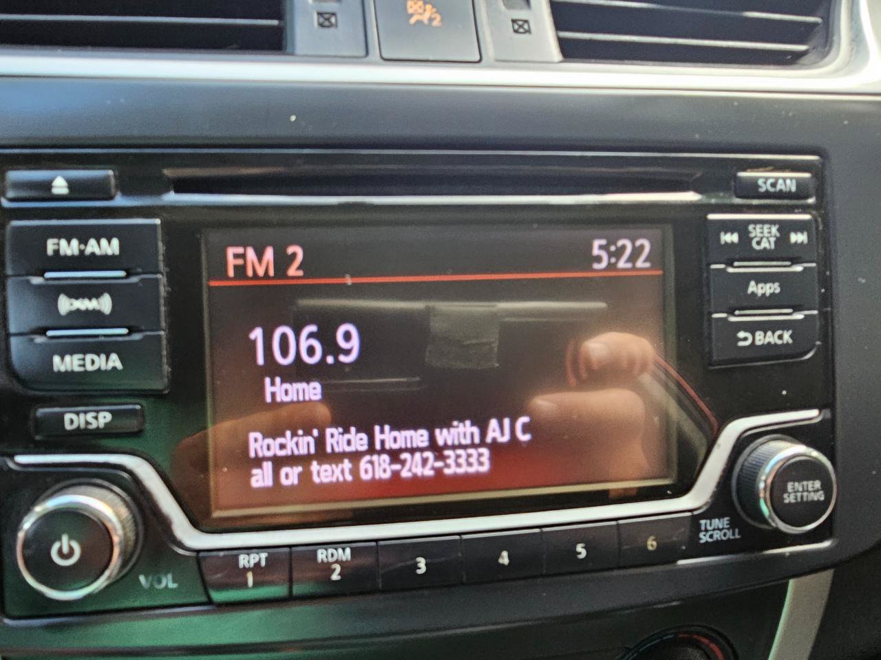 Used 2015 Nissan Sentra SV FWD image 38