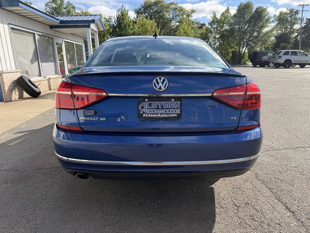 Used 2016 Volkswagen Passat 1.8T SE FWD image 4