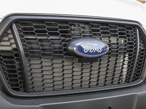 New 2025 Ford Transit 250 148 Medium Roof image 5