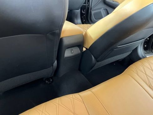 Used 2023 Nissan Sentra SV w/ SV Premium Package FWD image 40