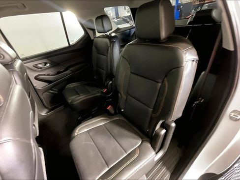 Used 2020 Chevrolet Traverse RS FWD image 32