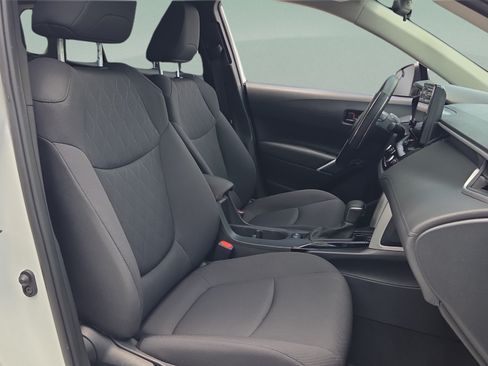 Used 2023 Toyota Corolla Cross LE AWD/4WD image 15