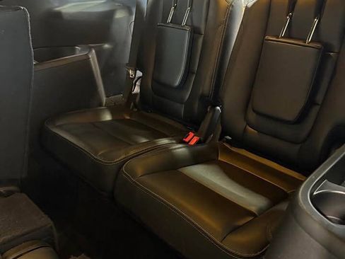 Used 2017 Ford Explorer Limited w/ Class II Trailer Tow Package image 9