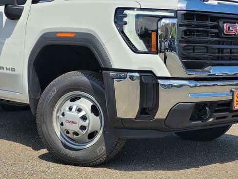 New 2026 GMC Sierra 3500 Pro w/ Convenience Package RWD image 9