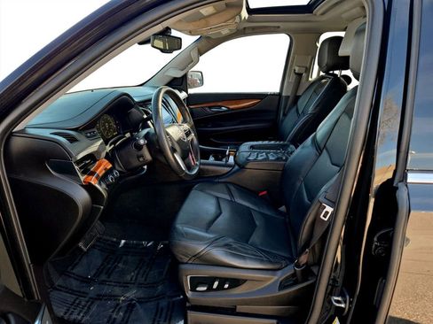 Used 2015 Cadillac Escalade Premium image 26