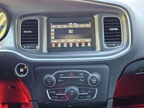 Used 2022 Dodge Charger SXT image 22