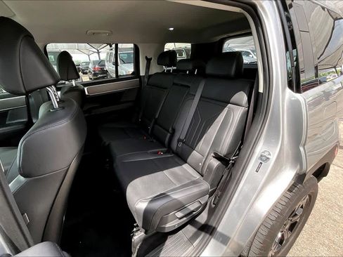 Used 2025 Hyundai Santa Fe XRT AWD/4WD image 16