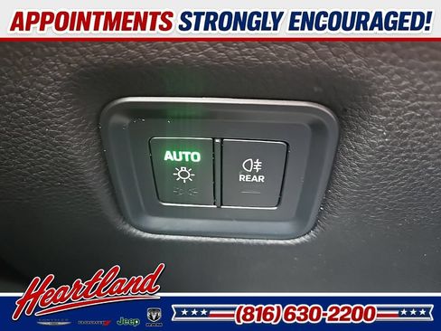 Used 2024 Porsche Cayenne w/ Premium Package AWD/4WD image 49