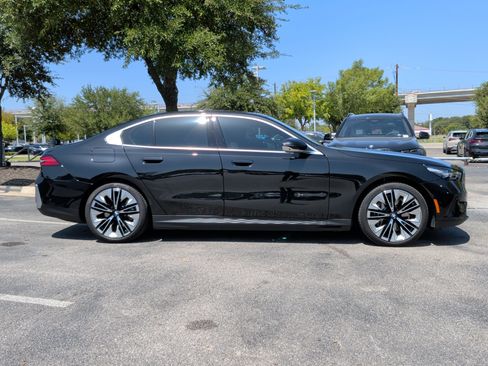 Used 2026 BMW i5 eDrive40 RWD image 6