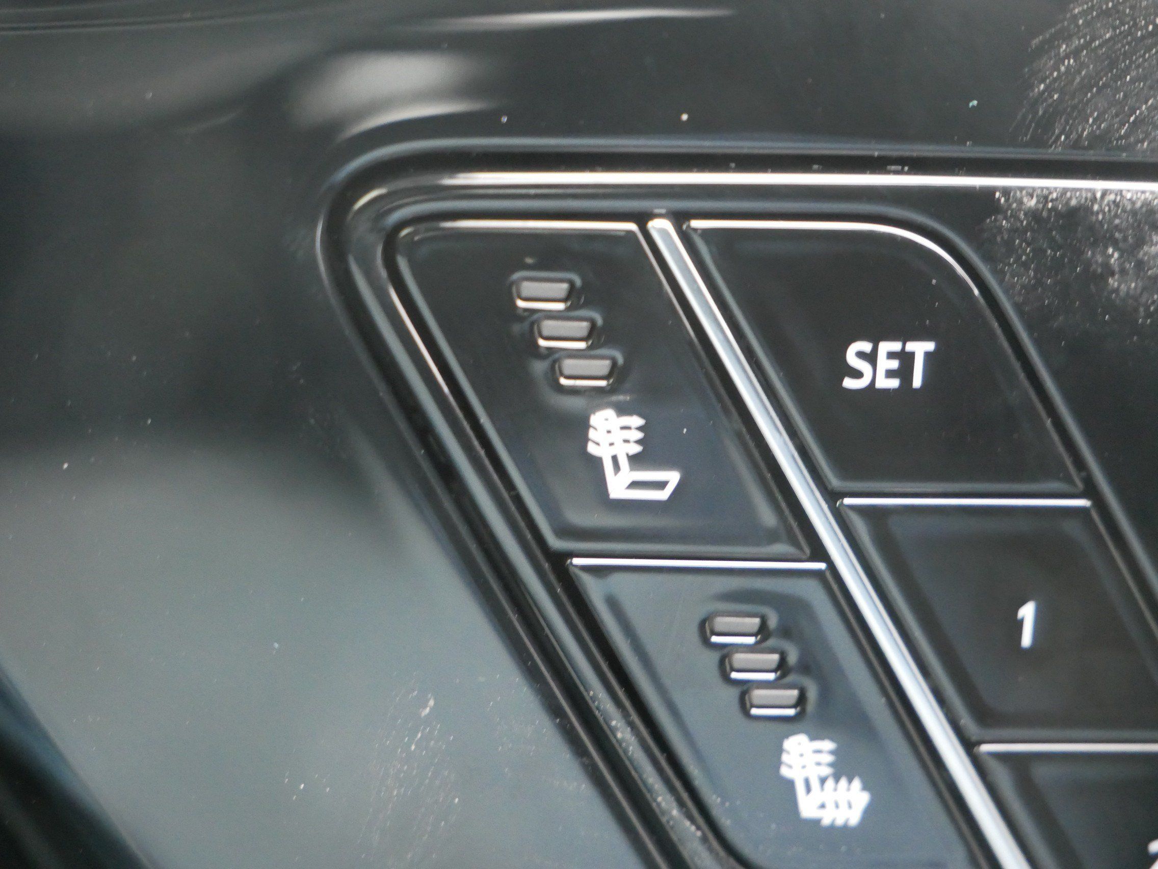 Used 2026 Cadillac Optiq Sport 1 w/ LPO, Floor Liner Package AWD/4WD image 27
