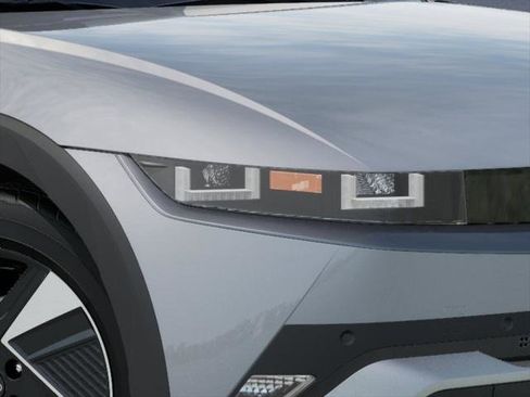 New 2026 Hyundai Ioniq 5 SE AWD/4WD image 9