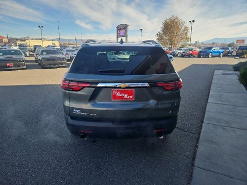 Used 2022 Chevrolet Traverse LT image 4
