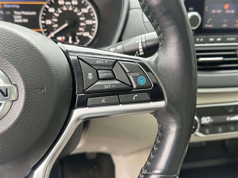 Used 2020 Nissan Altima 2.5 SV image 23