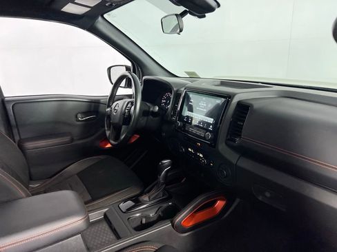 Used 2024 Nissan Frontier Pro-X image 28