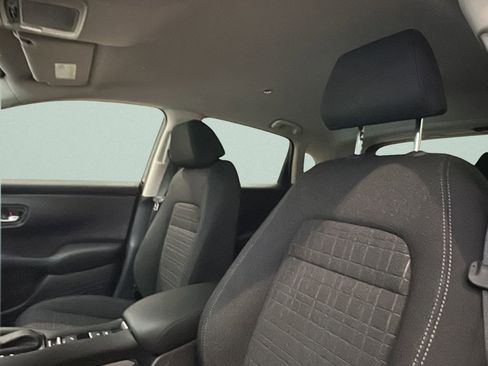 New 2026 Honda HR-V LX image 8