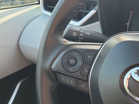 Certified 2025 Toyota Corolla SE image 25