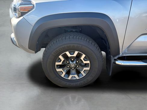 Used 2022 Toyota Tacoma TRD Off-Road image 27