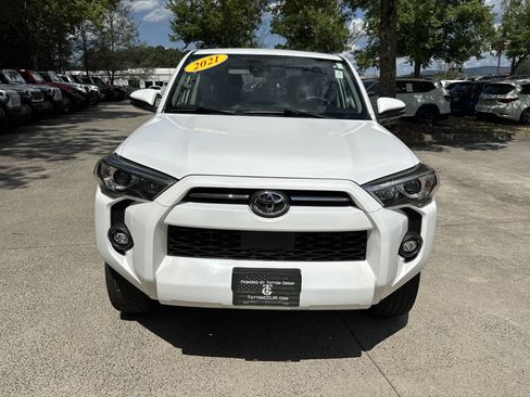 Used 2021 Toyota 4Runner SR5 Premium AWD/4WD image 2