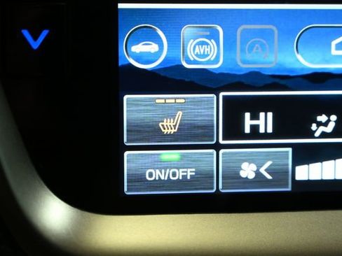 Used 2025 Subaru Outback Premium w/ Popular Package #1A image 35