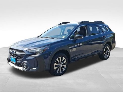 Used 2023 Subaru Outback Limited AWD/4WD image 3