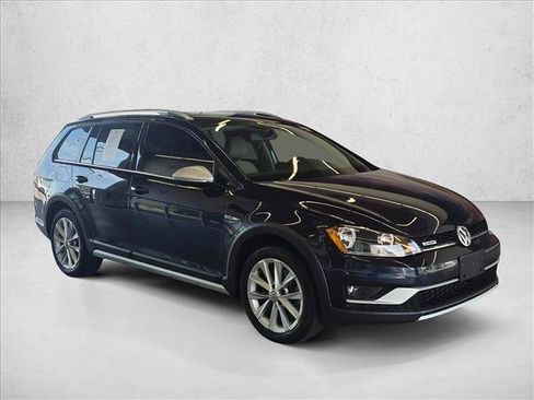 Used 2017 Volkswagen Golf Alltrack S AWD/4WD image 3